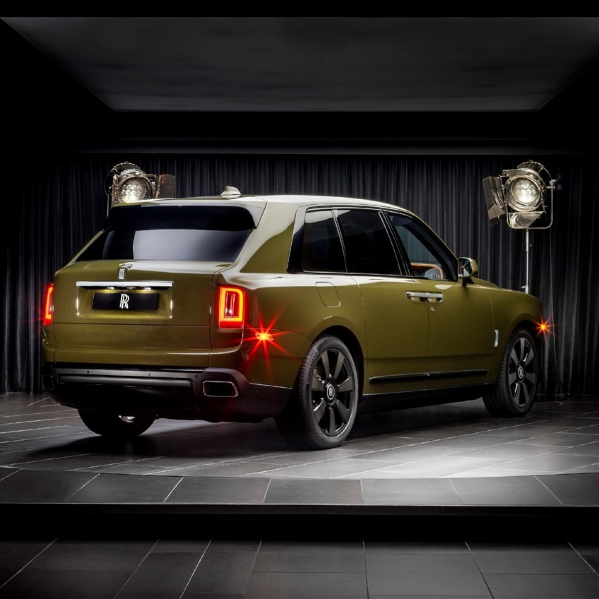 Đại gia Hà Nội chốt đơn RollsRoyce Cullinan gần 40 tỷ đồng