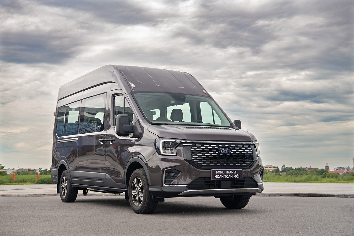 ford-transit-hoantoanmoi-autovina-02-1720595857.jpg