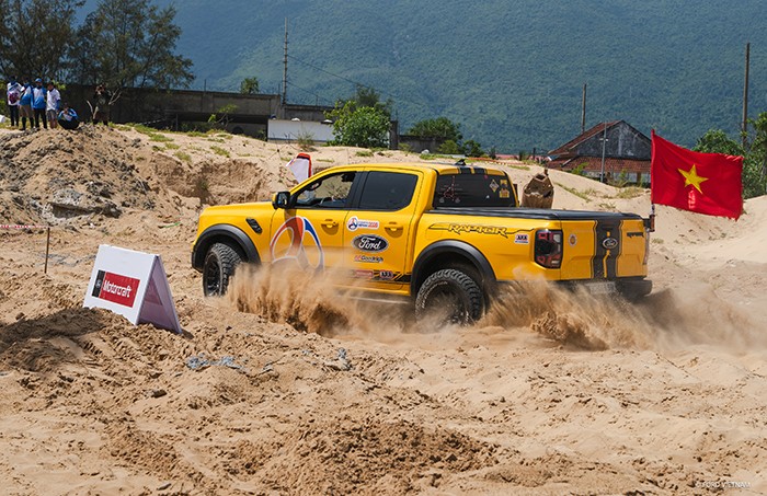 ford-05-l-1785263932.jpg