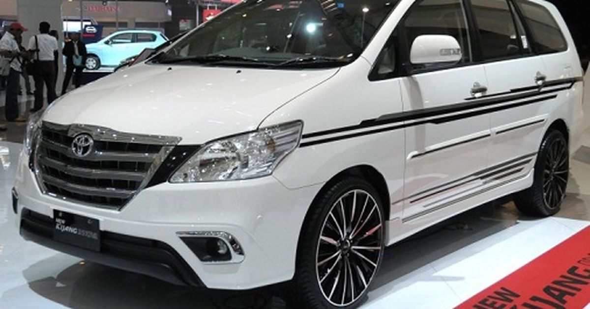 Innova 2014 Model Cận cảnh thực tế Toyota Innova 2014