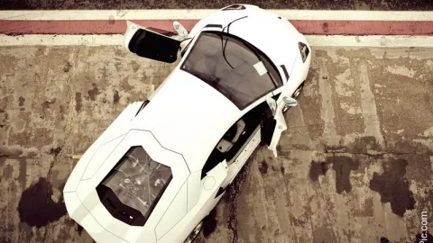 "Ngất ngây" với âm thanh của Lamborghini Aventador