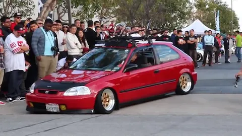 Xem cuộc thi "leo lề" độc đáo tại Mỹ