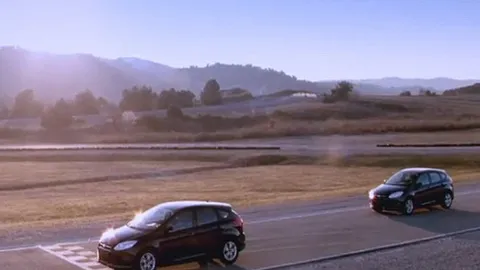 Cuộc đua ôtô ...thả dốc