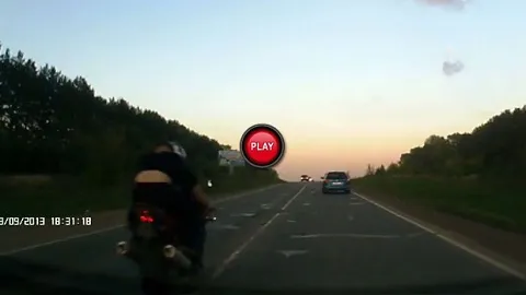 Chết thảm vì phóng mô tô tốc độ khủng khiếp