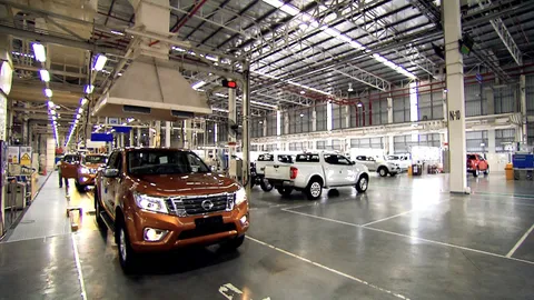 Video - Nissan lần đầu tiên hé lộ quy trình sản xuất NP300 Navara