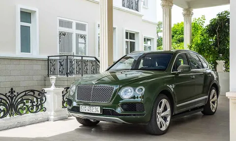 Cận cảnh BENTAYGA Bespoke W12 thửa vừa về Việt Nam