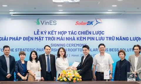 Vines và SolarBK hợp tác thúc đẩy sử dụng giải pháp điện mặt trời mái nhà kèm pin lưu trữ năng lượng tại Việt Nam