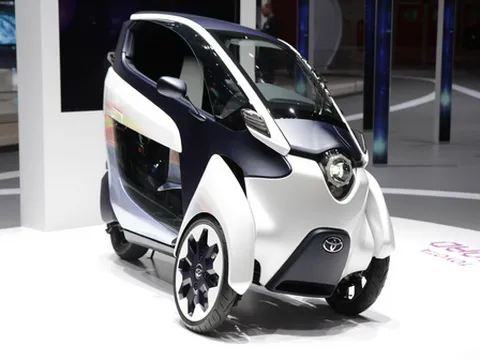 Toyota sẽ sản xuất xe máy lai i-Road