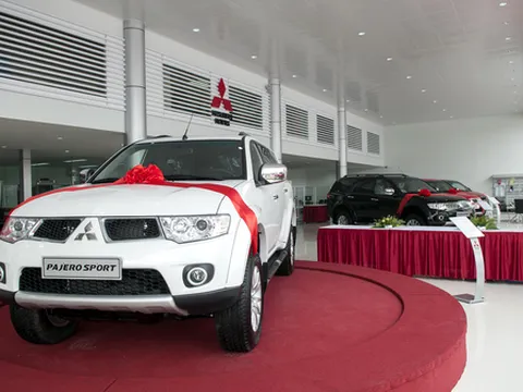 Khai trương đại lý mới, Mitsubishi khuyến mãi lớn