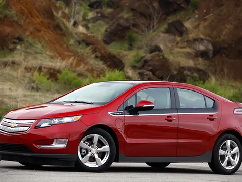 GM có thực sự lỗ 49.000 USD cho 1 xe Volt?
