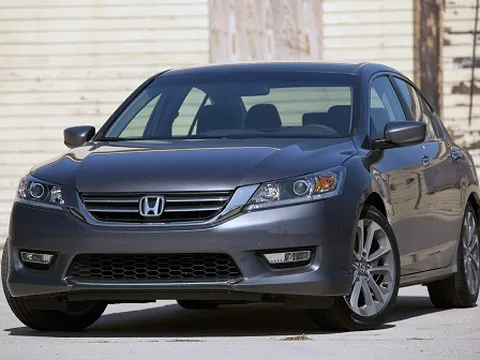 Honda Accord 2013 được "khen" hết lời