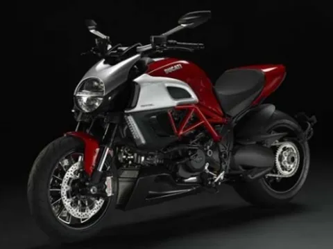 Ducati Diavel – “Cơn sốt” mới của năm 2011