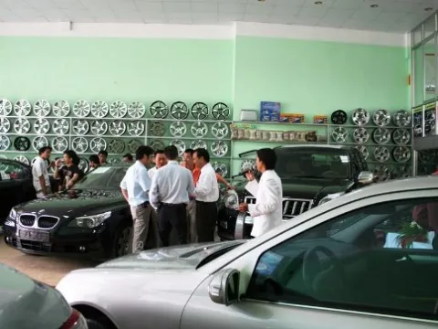 Thị trường xe ảm đạm chờ thuế mới