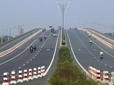 Cao tốc Pháp Vân cấm xe máy, vì sao?