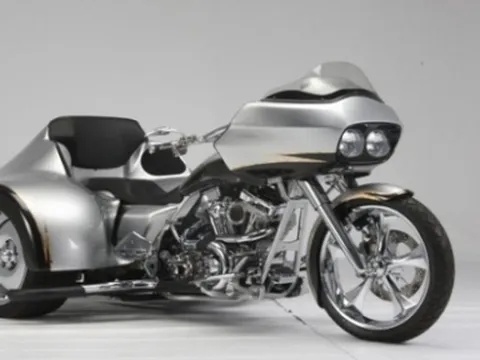 Thumper trike – “Chiến thần” màu bạc 
