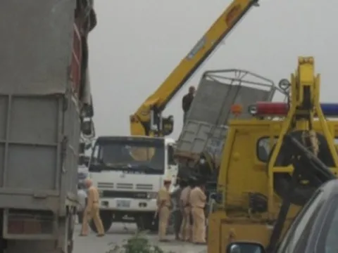 Không làm chủ tốc độ, ô tô đâm chết CSGT