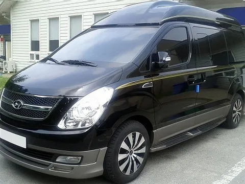 Cận cảnh Hyundai Starex cho khách VIP