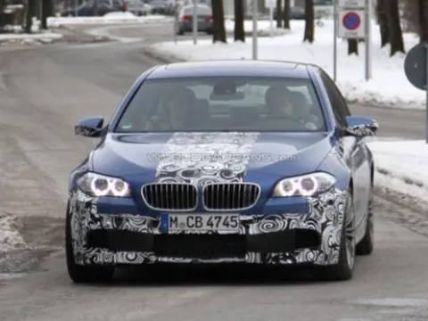 Thông tin, hình ảnh mới nhất của chiếc BMW M5 2012