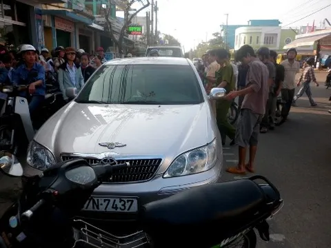 Tài xế vô lương tâm, đâm học sinh lớp 7 rồi bỏ trốn