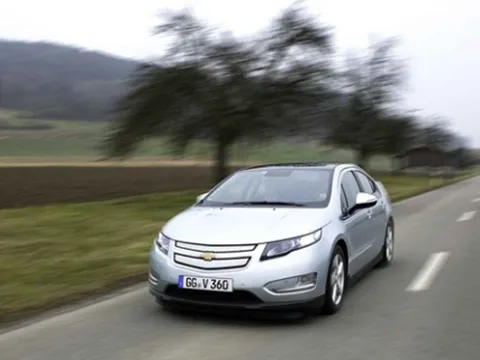 Chevrolet Volt 2011 có giá gần 60.000 USD