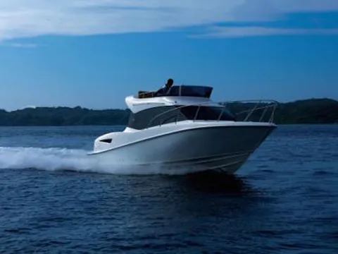 Toyota sản xuất... du thuyền