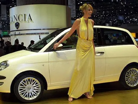 Người đẹp tại Frankfurt Motor Show 2007 Vol1