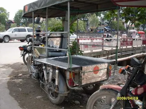 Hà Nội: Thả nổi xe ba bánh tự chế đến bao giờ?