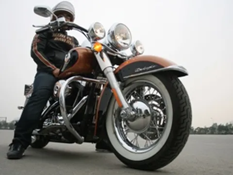 Harley Davidson Softail Deluxe - Sang trọng theo chất Mỹ