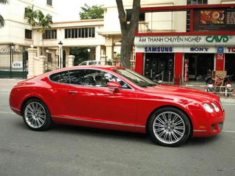 Hai chiếc Bentley GT Speed màu "độc" về Hà Nội