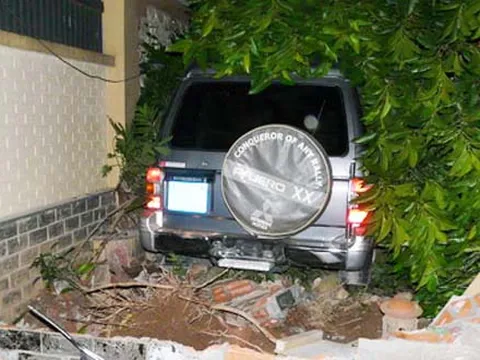 Xe biển xanh “tứ quý " gây tai nạn