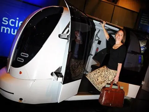 Taxi không người lái, không dùng xăng của tương lai