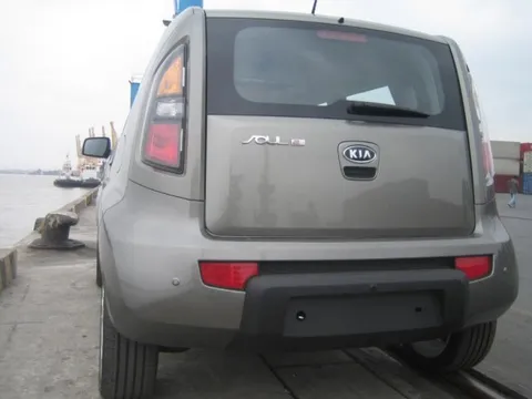 Thắt chặt  hơn nữa kiểm soát ô tô nhập khẩu