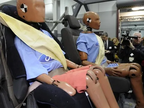 Ford ra mắt dây đai an toàn