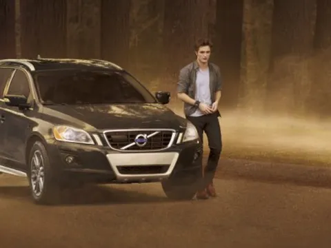 Volvo XC60 đồng hành cùng “ma cà rồng”