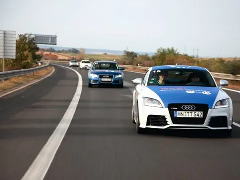 “Audi Efficiency Challenge A to B”  Hành trình màu xanh của những chiếc xe diesel