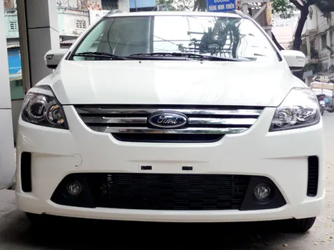 Xe đa dụng Ford Imax 2010 xuất hiện tại Việt Nam