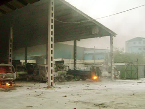 Hàng nghìn người đập phá công ty Vinaxuki phản đối thu hồi đất