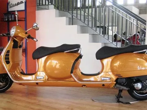 Vespa bốn chỗ cho gia đình