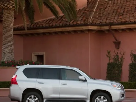 Lexus GX 460 được bán trở lại sau 2 tuần 'trục trặc'