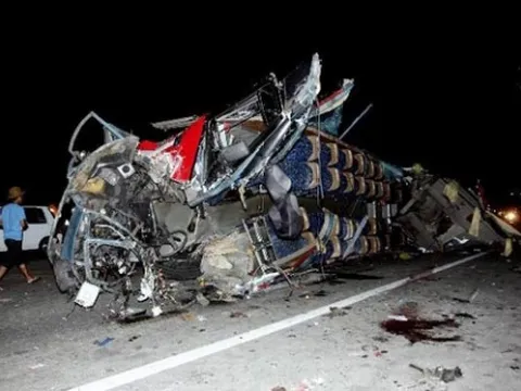 Malaysia: 15 người chết trong tai nạn xe bus