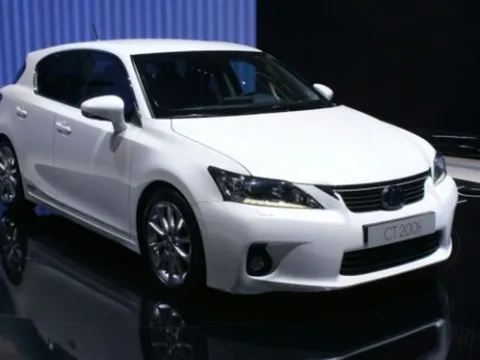 Lexus CT 200h : Xe sang giá rẻ