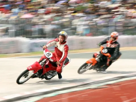 Đầy phấn khích với giải đua mô tô thể thao VN