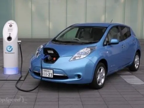 Sự khác nhau giữa xe Hybrid, xe điện và Plug-in