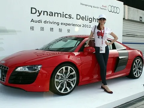 Trang Nhung lái Audi cực 'ngầu'