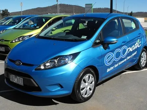 Ford Fiesta ECOnetic "hao" chỉ 2,2 lít/100km