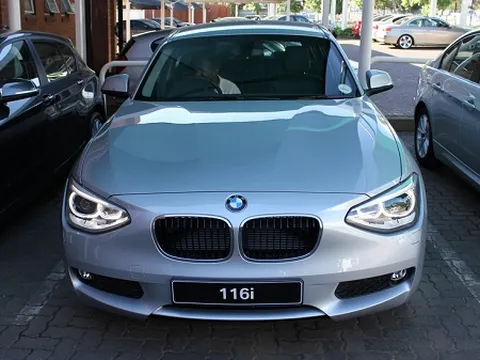 BMW 116i trên đường về Việt Nam