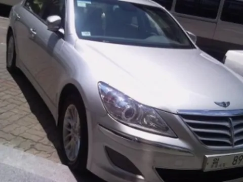 Hyundai Genesis 2011 xuất hiện tại Hàn Quốc