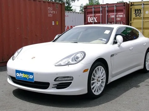 Porsche Panamera S Hybrid đến Việt Nam