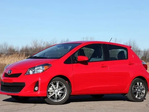 Toyota Yaris trình làng bản thể thao