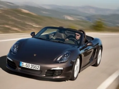 Porsche Boxster 2013: Nhẹ và mạnh hơn